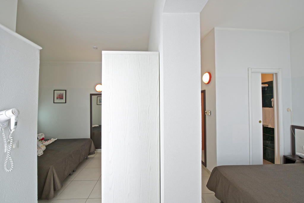 Hotel Garden Cattolica Habitación foto