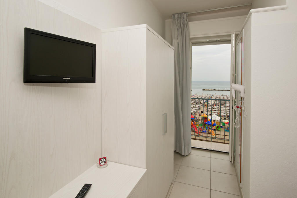 Hotel Garden Cattolica Habitación foto