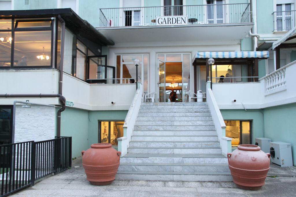 Hotel Garden Cattolica Exterior foto