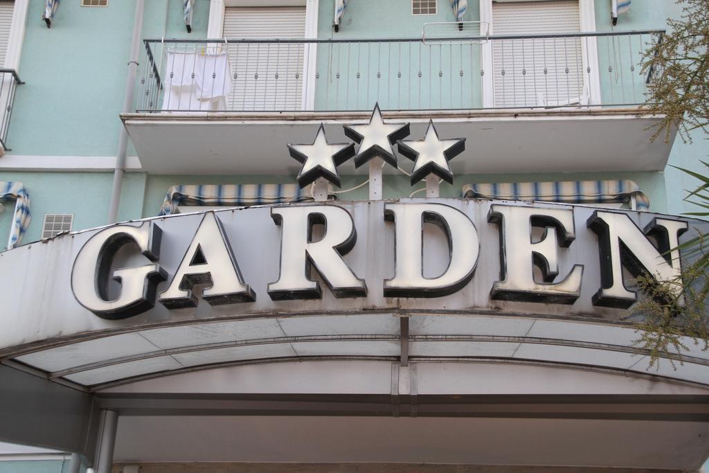 Hotel Garden Cattolica Exterior foto
