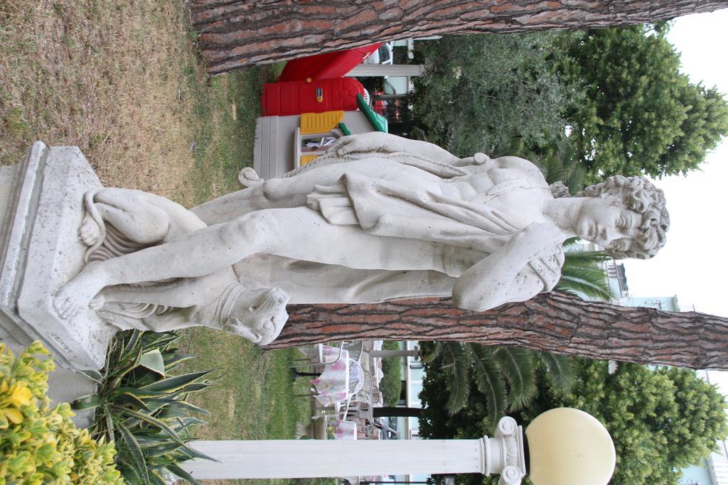 Hotel Garden Cattolica Exterior foto