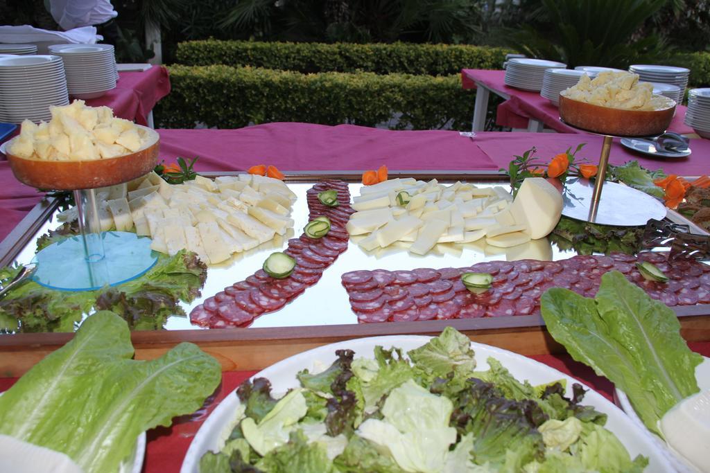Hotel Garden Cattolica Exterior foto