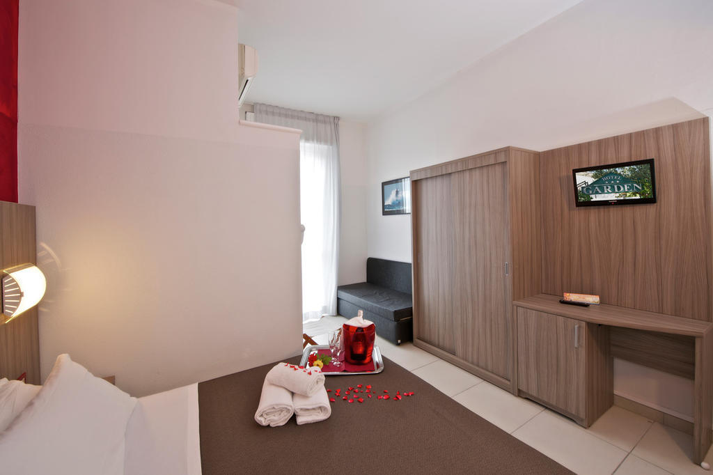 Hotel Garden Cattolica Exterior foto