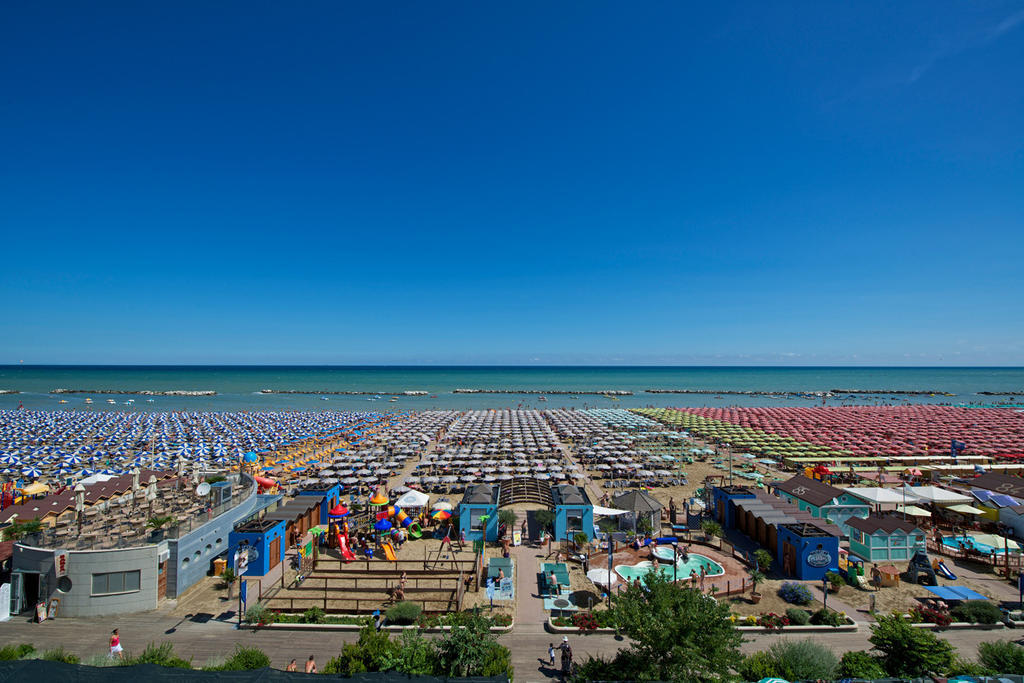 Hotel Garden Cattolica Exterior foto